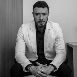 Dr. Vinicius Sampaio